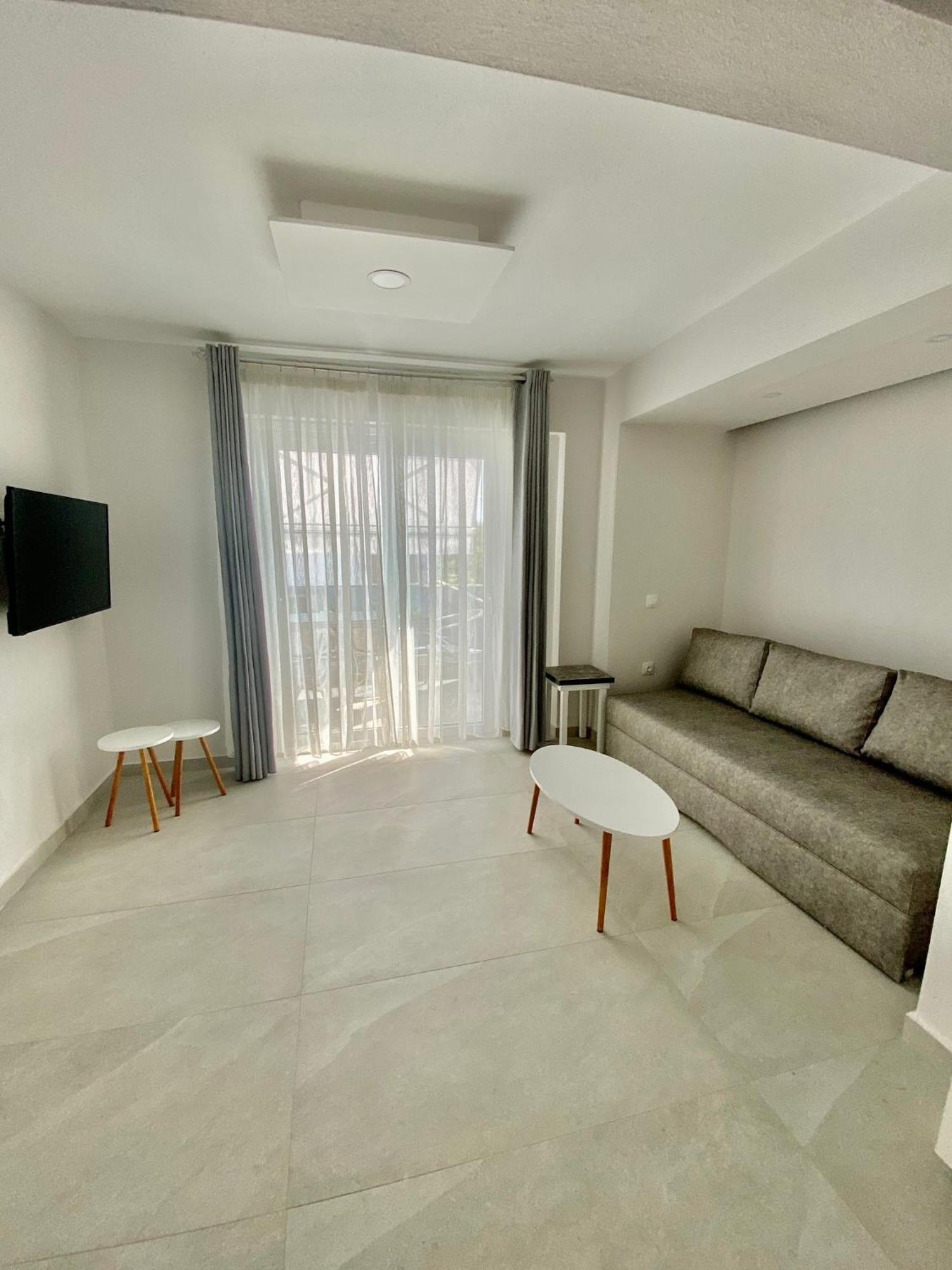 Апартаменты Interni Luxury Living Никити Экстерьер фото